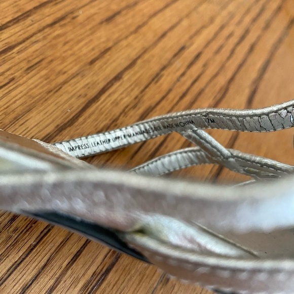Tahari Silver Kitten Heels | Size 7M | Elegant Strappy Metallic Sandals - Picture 5 of 5